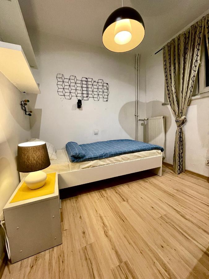 Forum Metro Wifi 1Gbs 70'Tv Netflix Hbo Appletv Warsawa Bagian luar foto