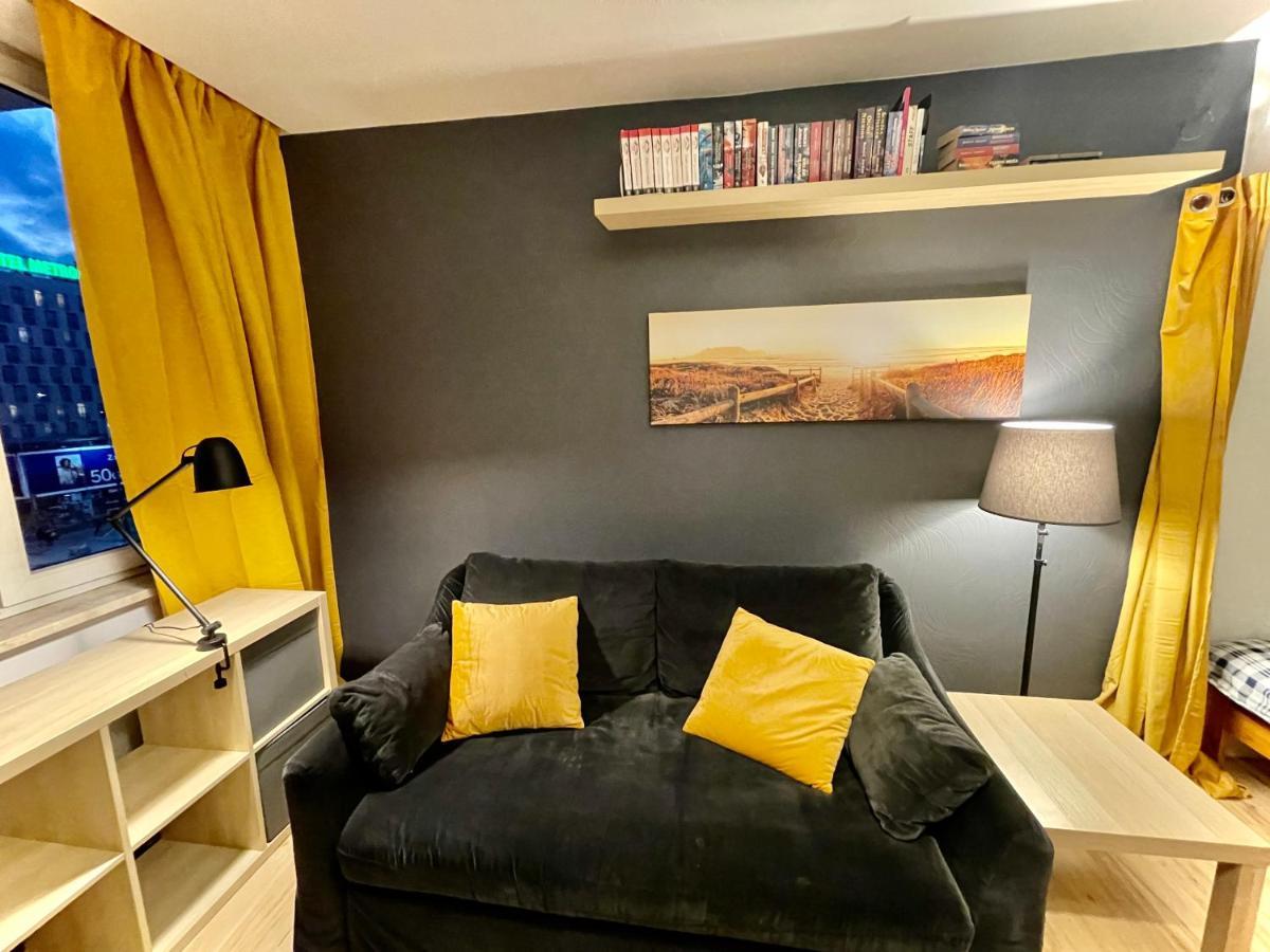Forum Metro Wifi 1Gbs 70'Tv Netflix Hbo Appletv Warsawa Bagian luar foto